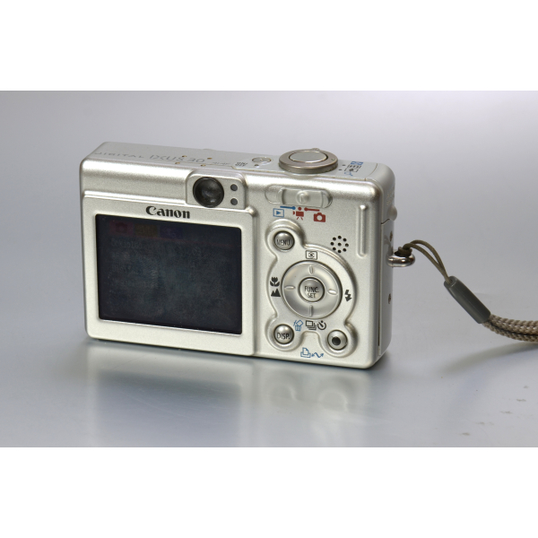 Canon Digital Ixus 30 + tok 06