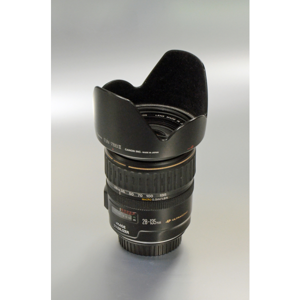 Canon EF 28-135mm f/3.5-5.6 Is USM 04