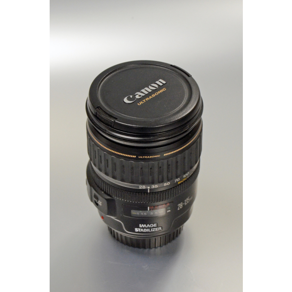 Canon EF 28-135mm f/3.5-5.6 Is USM 05