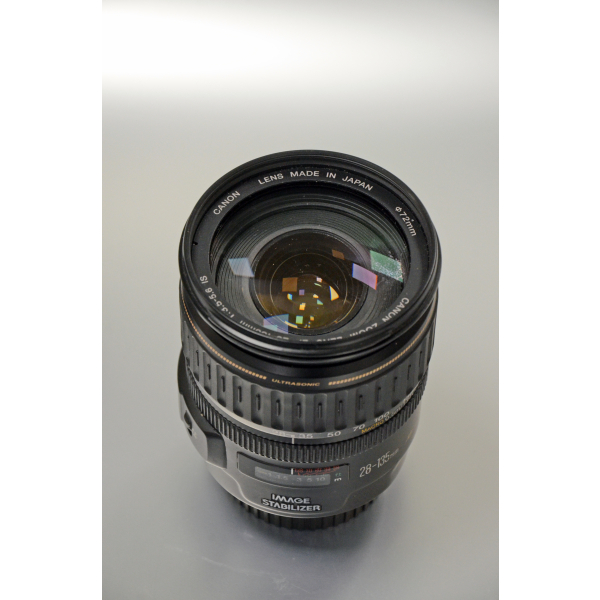 Canon EF 28-135mm f/3.5-5.6 Is USM 06