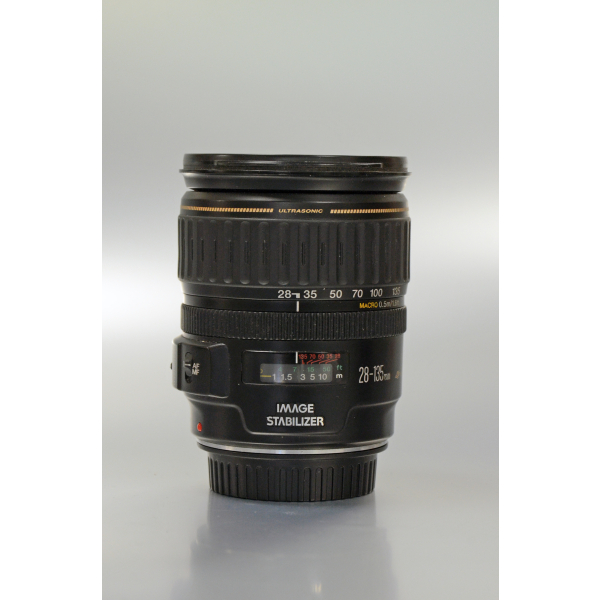 Canon EF 28-135mm f/3.5-5.6 Is USM 03