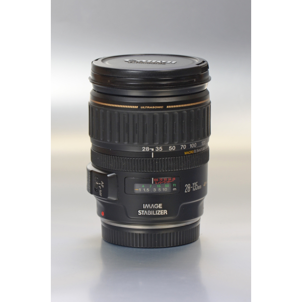 Canon EF 28-135mm f/3.5-5.6 Is USM 03