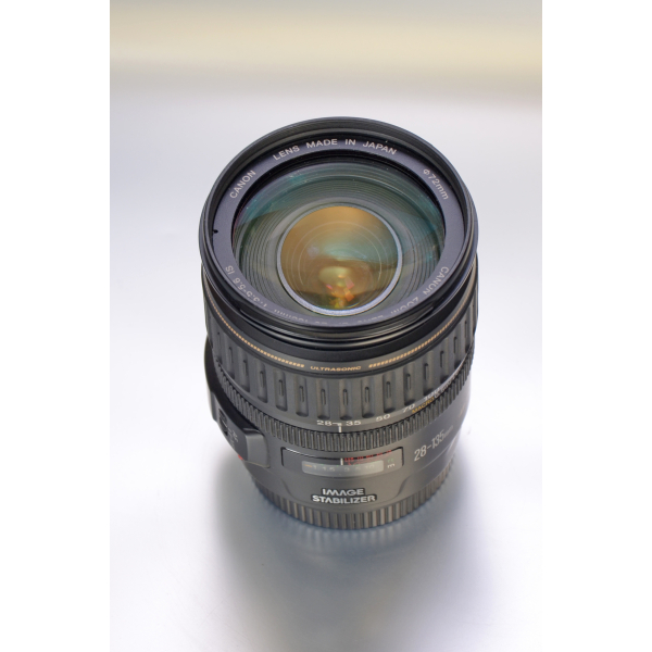 Canon EF 28-135mm f/3.5-5.6 Is USM 04