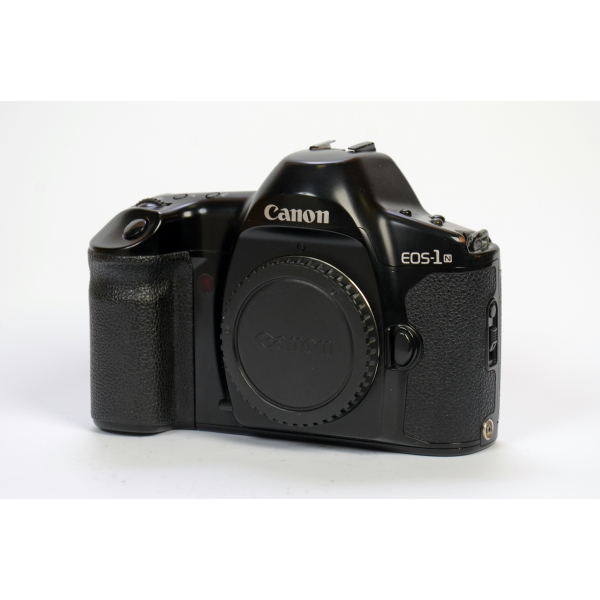 Canon EOS 1N váz 03