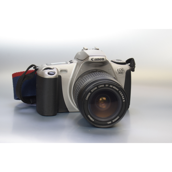 Canon EOS 300 + EF 28-80 mm 03