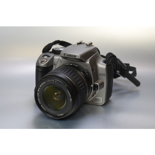 Canon EOS 350D + EF-S 18-55mm 03