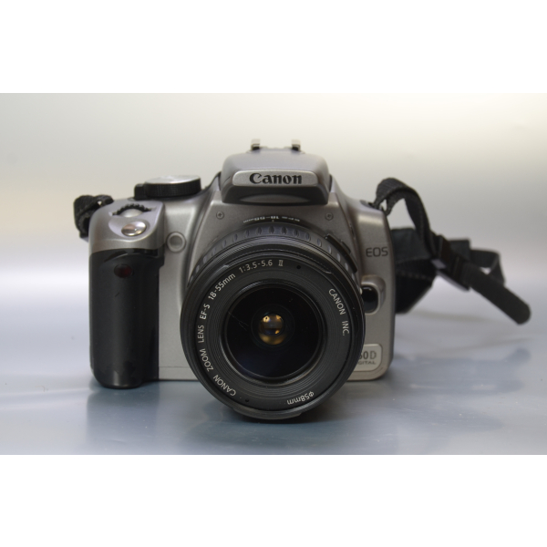 Canon EOS 350D + EF-S 18-55mm 04