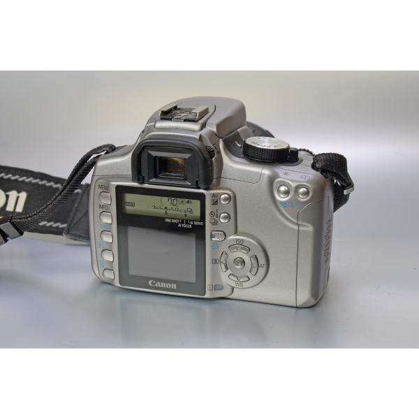 Canon EOS 350D + EF-S 18-55mm 05
