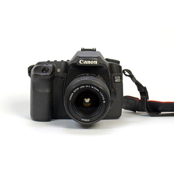 Canon EOS 40D + EF-S 18-55 04