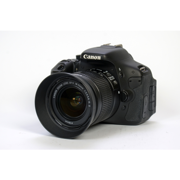 Canon EOS 600D + EF-S 18-55 mm 03