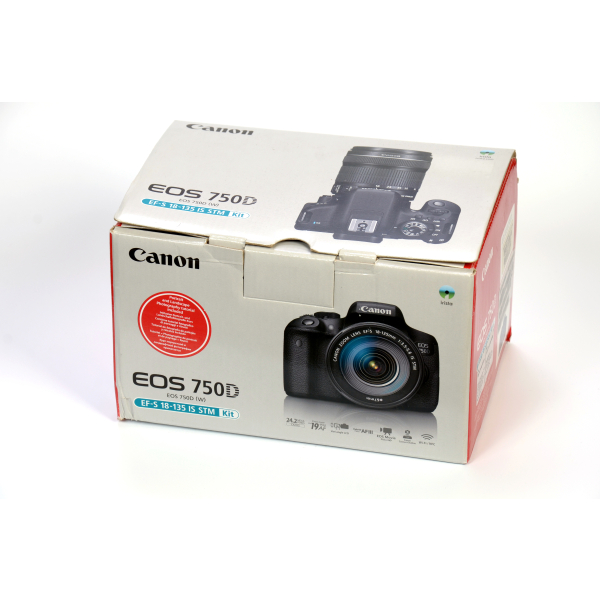 Canon EOS 750D + EF-S 18-135mm 06