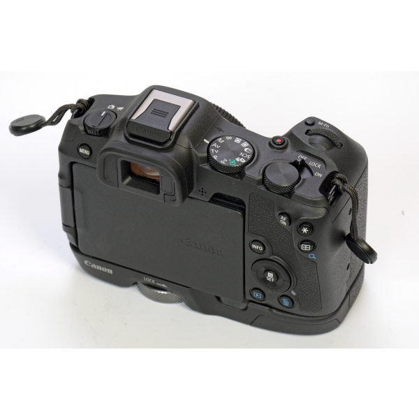 Canon EOS R8 váz 06