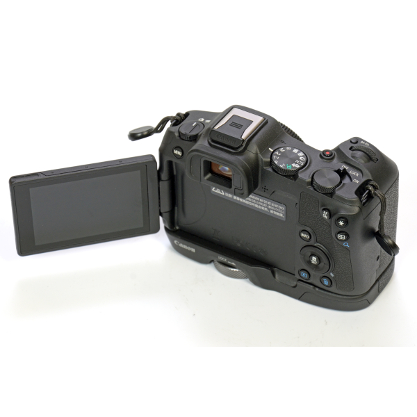 Canon EOS R8 váz 07