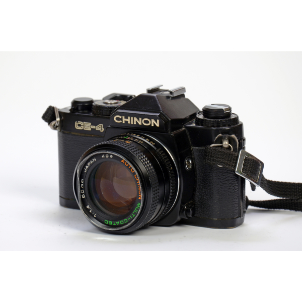 Chinon CE-4 + 50mm F1.4 + Sunpak vaku 04