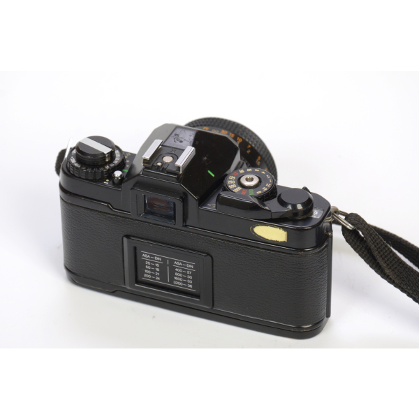 Chinon CE-4 + 50mm F1.4 + Sunpak vaku 07