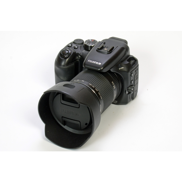 Fujifilm Finepix S100FS 03