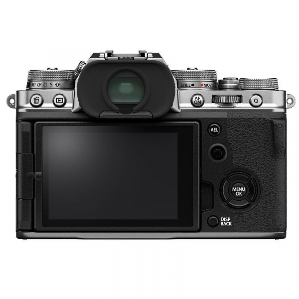 Fujifilm X-T4 digitális fényképezőgép + XF 16-80mm F4 R OIS WR objektív + Fujifilm VG-XT4 markolat 08