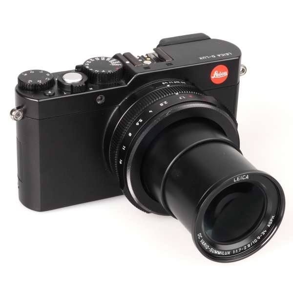 Leica D-Lux (Typ 109) Fényképezőgép, Explorer Kit 07