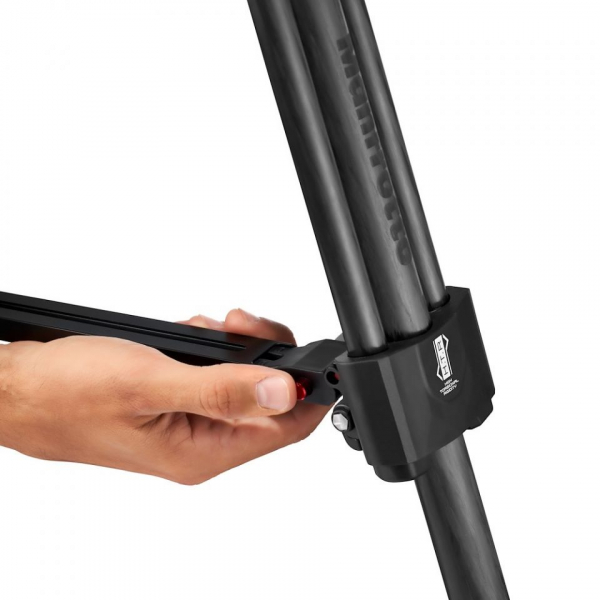 Manfrotto 645 Fast Karbon állvány, középterpesztés, ikerlábakkal 06