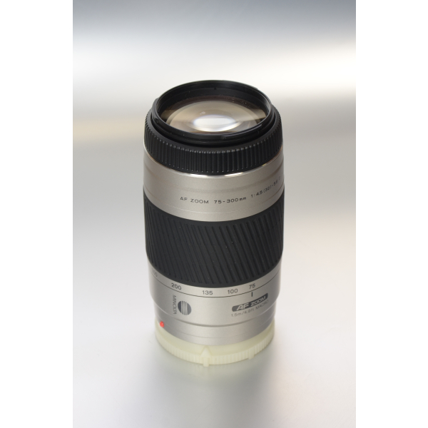 Minolta AF Zoom 75-300mm f/4.5-5.6 05