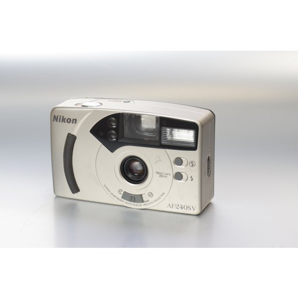 Nikon AF240SV 03