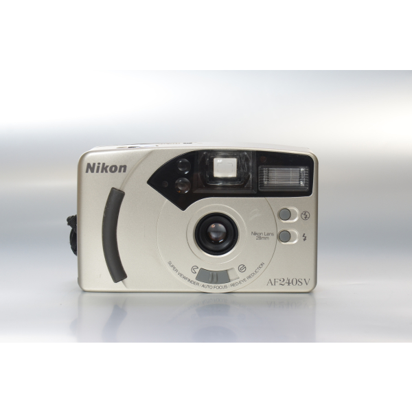 Nikon AF240SV 04