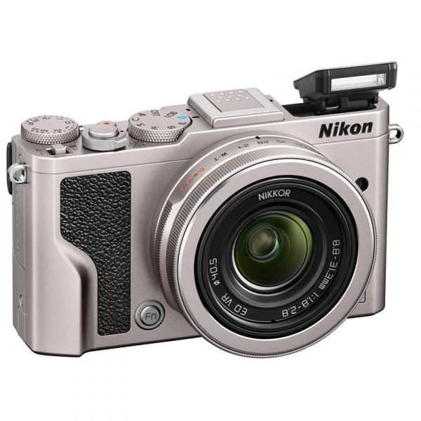 Nikon DL24-85mm digitális fényképezőgép (2év), elektornikus keresővel 21