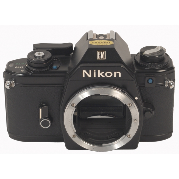 Nikon EM fényképezőgép váz 04