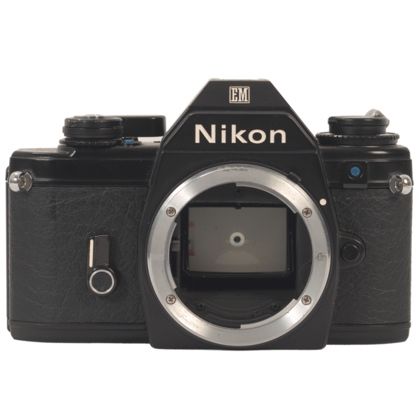 Nikon EM fényképezőgép váz 03