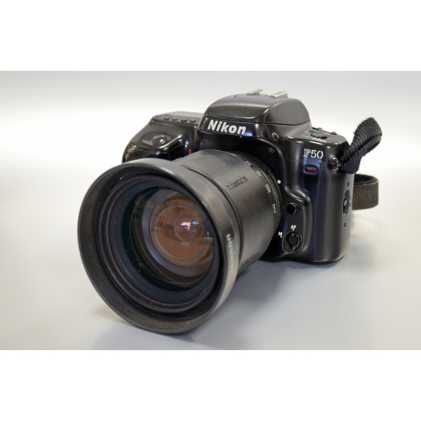 Nikon F50 + Tamron 28-200mm + Sunpak B3600 DX 04