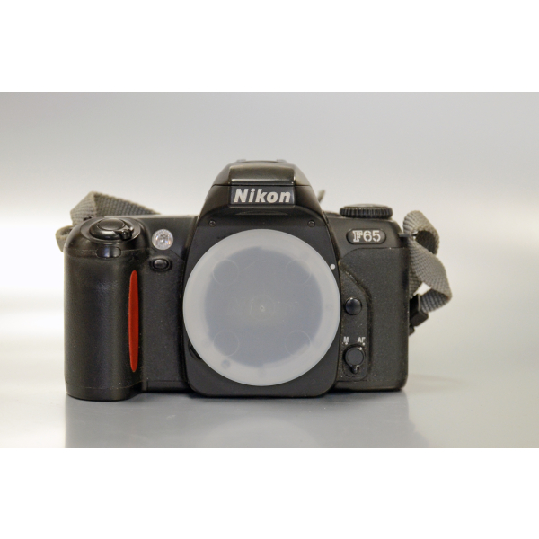 Nikon F65 fényképezőgép váz 05
