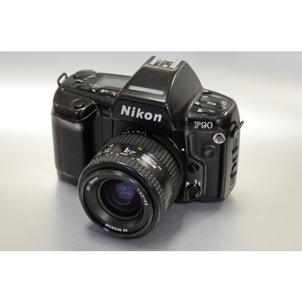 Nikon F90 + AF Nikkor 35-70mm 03