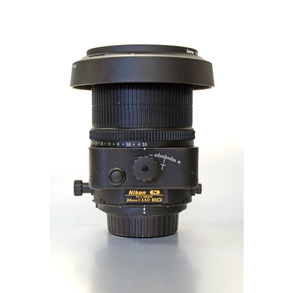 Nikon PC-E Nikkor 24mm f/3.5 ED objektív 03