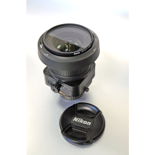 Nikon PC-E Nikkor 24mm f/3.5 ED objektív 04