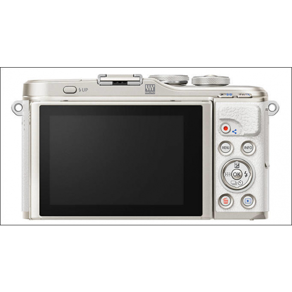 Olympus E-PL10 digitális fényképezőgép + M.ZUIKO DIGITAL ED 14‑42mm 1:3.5‑5.6 EZ Pancake objektív 08