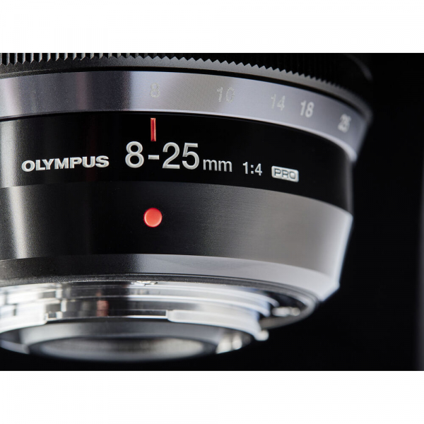 Olympus M.Zuiko 8-25mm 1:4.0 PRO objektív 12