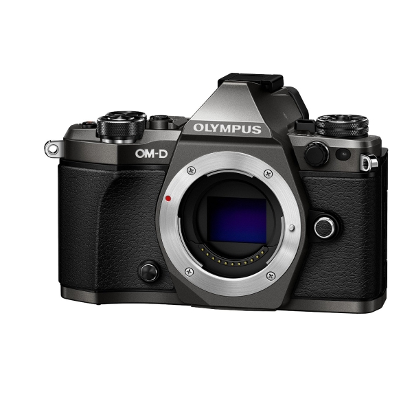 Olympus OM-D E-M5 Mark II Limited Edition Titánium digitális fényképezőgép váz 06