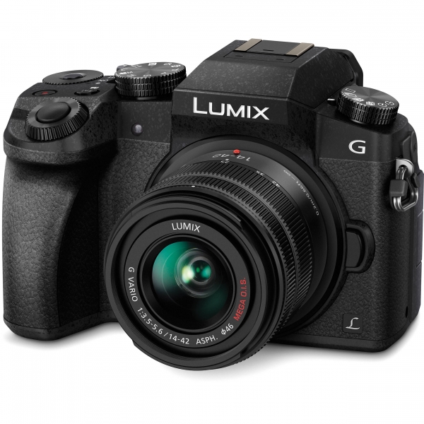 Panasonic DMC-G7 digitális fényképezőgép kit,  14-42mm és 45-150mm objektívekkel 08