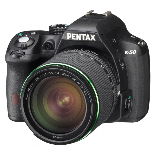 Pentax K-50 digitális fényképezőgép kit, smc DA 18-135 mm AL WR objektívvel 11