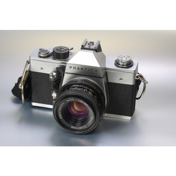 Praktica LTL + Pentacon 50mm f/1.8 03
