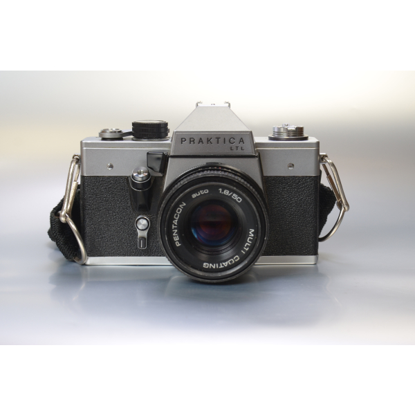 Praktica LTL + Pentacon 50mm f/1.8 04