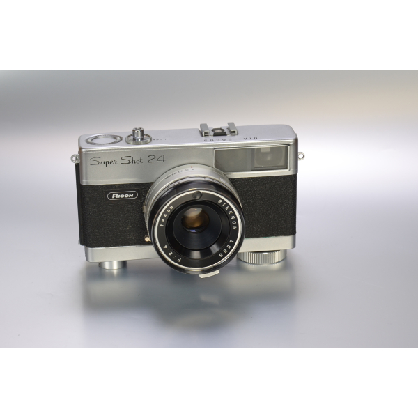 Ricoh Super Shot 2.4 Dia-Focus 03