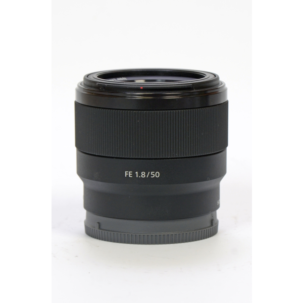 Sony FE 50mm F1.8 03