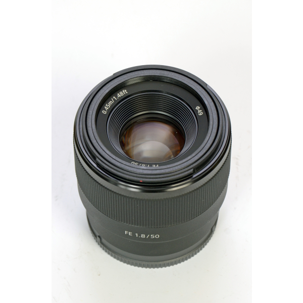 Sony FE 50mm F1.8 04
