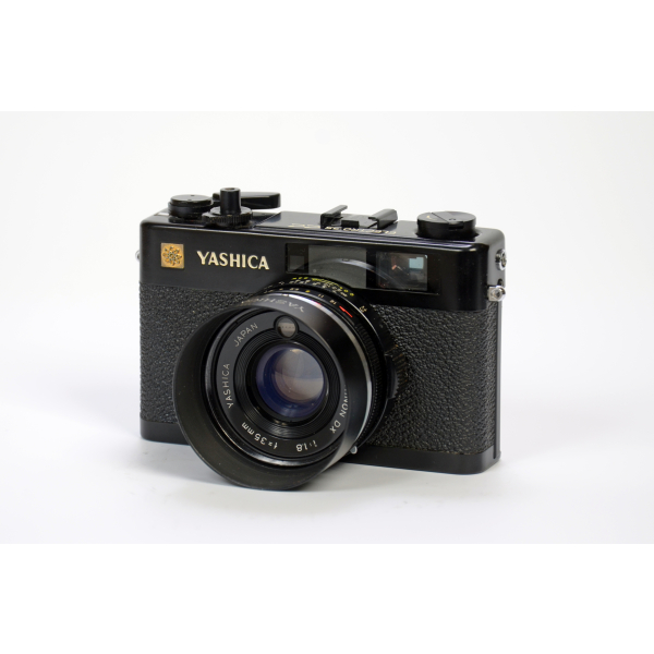 Yashica Electro 35 CC 03