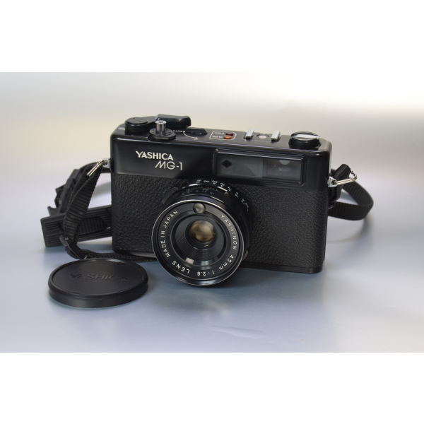 Yashica MG-1 + tok 03