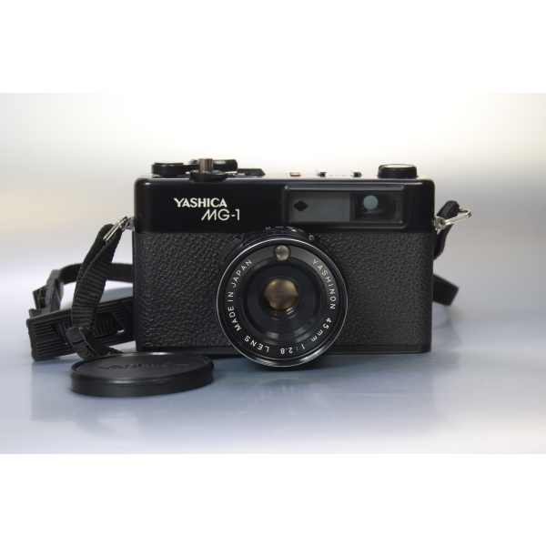 Yashica MG-1 + tok 04